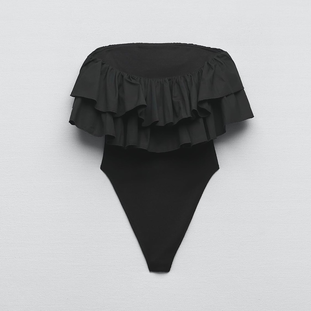 ⚫️STRAPLESS RUFFLED BODYSUIT ⚫️ - Picture 2 of 6
